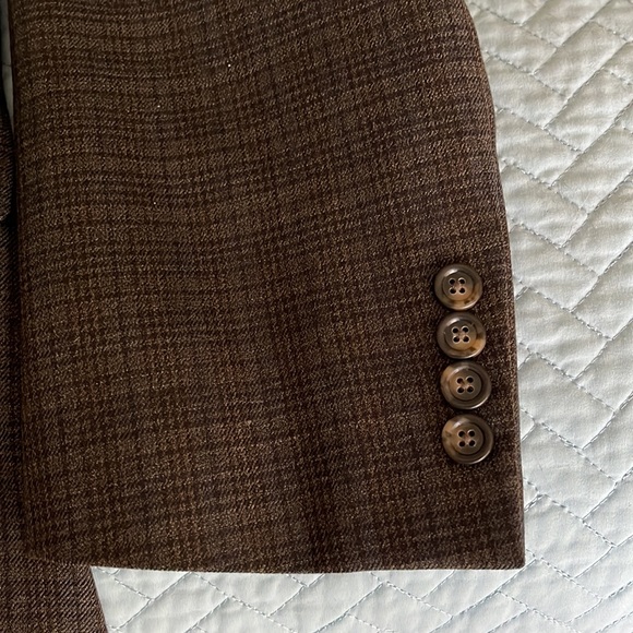 Menโs Sports Coat by Jos A Bank - Picture 2 of 11